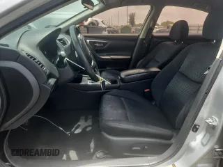 2017 Nissan Altima SV with VIN 1N4AL3AP0HC137920, listed as a Copart auction lot 60939895 with 133,782 mi miles and Clean title. Bid and sale history available at DreamBid. Image 7.