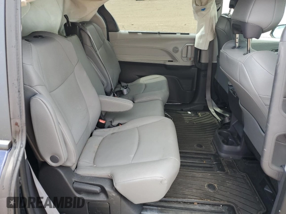 2022 Toyota Sienna XLE z VIN 5TDJRKEC3NS128049, wystawiony jako Copart lot #57020625 z przebiegiem Nie podano mil oraz Szkoda całkowita • Salvage title. Historia ofert i sprzedaży dostępna na DreamBid. Obrazek 11.