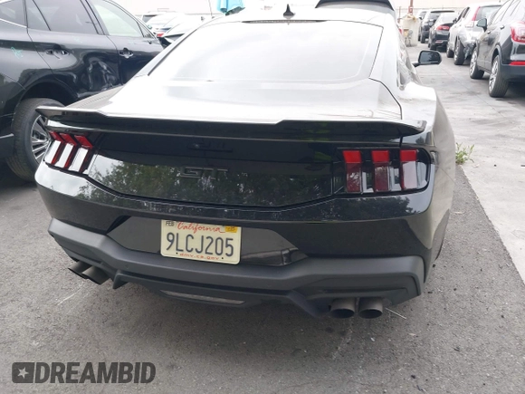 2024 Ford Mustang GT z VIN 1FA6P8CF5R5420461, wystawiony jako IAAI lot #42515797 z przebiegiem 28 636 mil mil oraz . Historia ofert i sprzedaży dostępna na DreamBid. Obrazek 17.