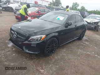 2017 Mercedes-Benz C 43 AMG z VIN 55SWF6EB4HU192587, wystawiony jako IAAI lot #42265221 z przebiegiem 87 243 mil mil oraz . Historia ofert i sprzedaży dostępna na DreamBid. Obrazek 2.