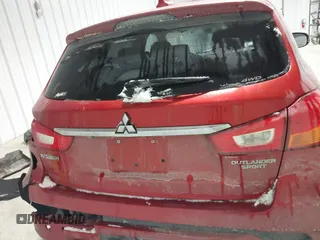 2019 Mitsubishi Outlander ES z VIN JA4AR3AU0KU028836, wystawiony jako IAAI lot #41572645 z przebiegiem 60 915 mil mil oraz . Historia ofert i sprzedaży dostępna na DreamBid. Obrazek 16.