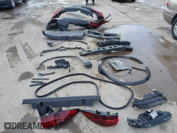 2024 Chevrolet Blazer RS z VIN 3GNKBERS5RS184241, wystawiony jako IAAI lot #41408120 z przebiegiem 11 857 mil mil oraz . Historia ofert i sprzedaży dostępna na DreamBid. Obrazek 12.