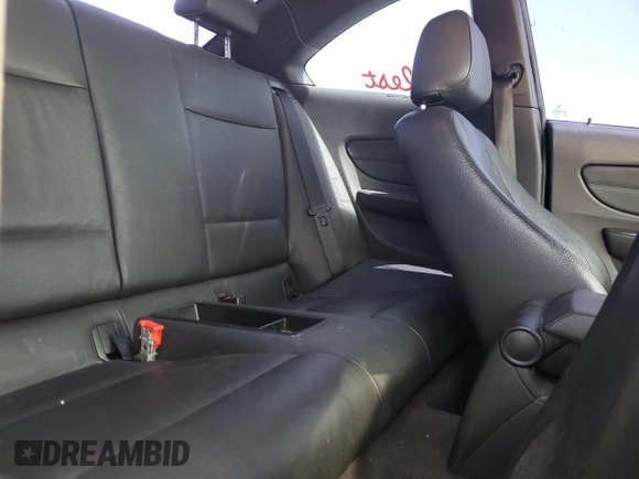 2011 BMW 1 Series 135i with VIN WBAUC9C59BVM10528, listed as a Copart auction lot 61499025 with 160,557 mi miles and Salvage title. Bid and sale history available at DreamBid. Image 10.
