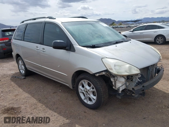 2005 Toyota Sienna LE with VIN 5TDBA23C95S052383, listed as a IAAI auction lot 41804026 with 203,429 mi miles. Bid and sale history available at carsss.com. Image 1.