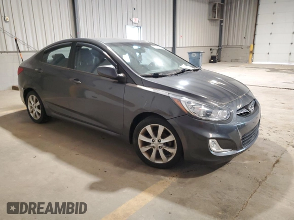 2012 Hyundai Accent GLS z VIN KMHCU4AE9CU186858, wystawiony jako Copart lot #59918965 z przebiegiem 83 592 mil mil oraz Czysty tytuł • Clean title. Historia ofert i sprzedaży dostępna na DreamBid. Obrazek 4.