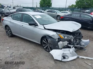 2019 Nissan Altima SR z VIN 1N4BL4CVXKC125920, wystawiony jako IAAI lot #42186653 z przebiegiem 101 245 mil mil oraz . Historia ofert i sprzedaży dostępna na DreamBid. Obrazek 1.
