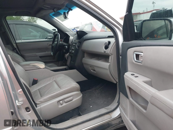 2012 Honda Pilot EX-L with VIN 5FNYF3H5XCB032396, listed as a IAAI auction lot 42069268 with 171,758 mi miles. Bid and sale history available at carsss.com. Image 5.