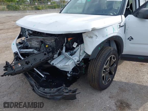 2024 Ford Bronco Sport Outer Banks z VIN 3FMCR9C67RRE17020, wystawiony jako IAAI lot #41866241 z przebiegiem 13 037 mil mil oraz . Historia ofert i sprzedaży dostępna na DreamBid. Obrazek 6.