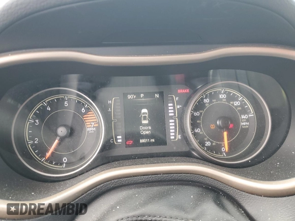 2018 Jeep Cherokee Latitude with VIN 1C4PJLCB8JD533525, listed as a Copart auction lot 60840625 with 89,011 mi miles and Salvage title. Bid and sale history available at DreamBid. Image 9.