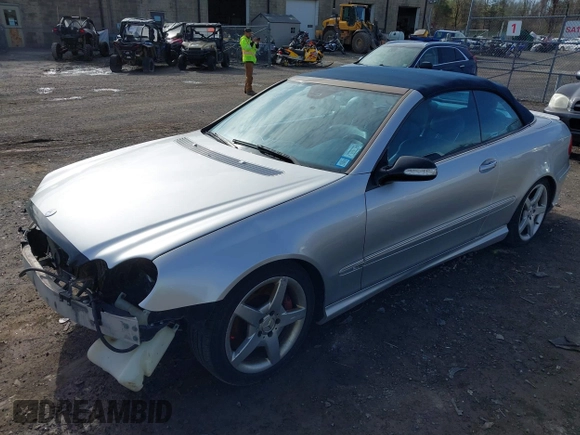 2004 Mercedes-Benz CLK 500 with VIN WDBTK75G04T024842, listed as a IAAI auction lot 42134048 with 103,562 mi miles and . Bid and sale history available at carsss.com. Image 2.