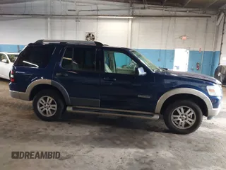 2006 Ford Explorer Eddie Bauer z VIN 1FMEU748X6UB09159, wystawiony jako IAAI lot #41951982 z przebiegiem 209 730 mil mil oraz . Historia ofert i sprzedaży dostępna na DreamBid. Obrazek 6.