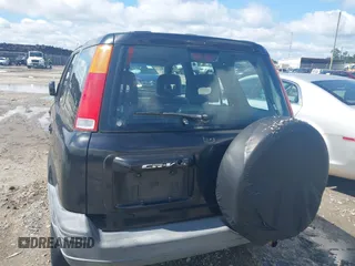 1998 Honda CR-V EX z VIN JHLRD1862WC059622, wystawiony jako IAAI lot #42350232 z przebiegiem 265 780 mil mil oraz . Historia ofert i sprzedaży dostępna na DreamBid. Obrazek 6.