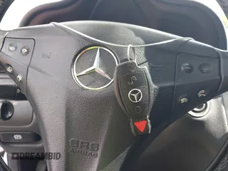 2004 Mercedes-Benz C 230 Kompressor z VIN WDBRN40JX4A612553, wystawiony jako IAAI lot #42255269 z przebiegiem Nie podano mil oraz . Historia ofert i sprzedaży dostępna na DreamBid. Obrazek 12.