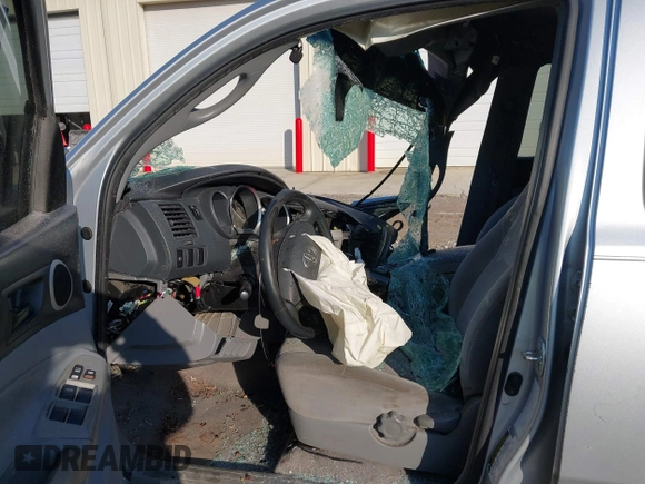 2007 Toyota Tacoma PreRunner with VIN 3TMJU62N77M035503, listed as a IAAI auction lot 41413395 with Not Provided miles and . Bid and sale history available at DreamBid. Image 5.
