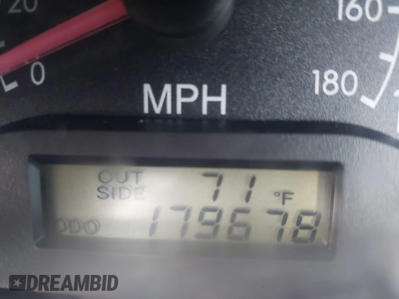 2005 Toyota Corolla CE with VIN 2T1BR32E45C465841, listed as a IAAI auction lot 42101951 with 179,678 mi miles and . Bid and sale history available at DreamBid. Image 7.