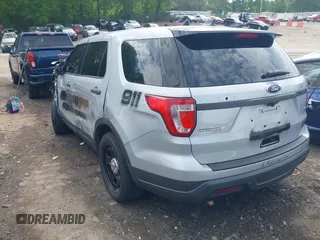 2018 Ford Police Interceptor Utility z VIN 1FM5K8ARXJGB59236, wystawiony jako IAAI lot #42076697 z przebiegiem Nie podano mil oraz . Historia ofert i sprzedaży dostępna na DreamBid. Obrazek 3.