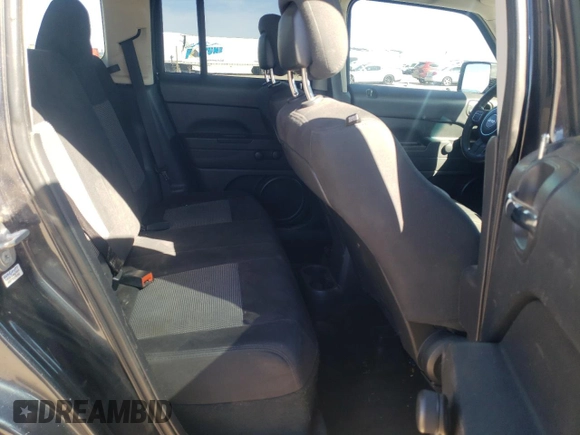2014 Jeep Patriot Altitude with VIN 1C4NJPBA7ED674454, listed as a Copart auction lot 49783185 with 157,558 mi miles and Salvage Title. Bid and sale history available at DreamBid. Image 11.