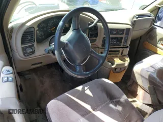 1998 GMC Safari z VIN 1GDDM19WXWB540497, wystawiony jako Copart lot #50780655 z przebiegiem 115 575 mil mil oraz Nie do naprawy. Historia ofert i sprzedaży dostępna na DreamBid. Obrazek 8.