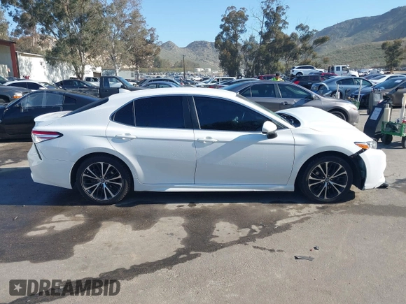 2020 Toyota Camry SE z VIN 4T1G11AK6LU929149, wystawiony jako IAAI lot #41837890 z przebiegiem 101 179 mil mil oraz . Historia ofert i sprzedaży dostępna na DreamBid. Obrazek 13.