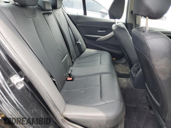 2013 BMW 3 Series 320i xDrive с VIN WBA3C3C5XDF980060, выставлен на аукционе Copart как лот 59775615 с пробегом 302 139 миль миль и Чистый • Clean title. История ставок и продаж доступна на DreamBid. Изображение 10.