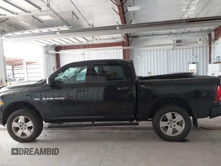 2012 Ram 1500 Express z VIN 1C6RD7KT9CS172524, wystawiony jako IAAI lot #41909767 z przebiegiem 173 249 mil mil oraz . Historia ofert i sprzedaży dostępna na DreamBid. Obrazek 14.