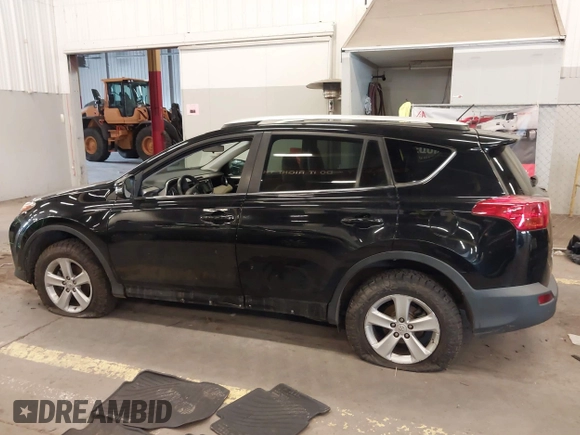 2014 Toyota RAV4 XLE with VIN 2T3RFREV7EW174388, listed as a IAAI auction lot 41752324 with 70,852 mi miles. Bid and sale history available at carsss.com. Image 15.