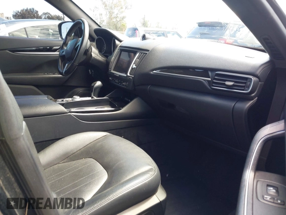 2018 Maserati Levante with VIN ZN661XUAXJX301224, listed as a IAAI auction lot 41939558 with 71,090 mi miles and . Bid and sale history available at DreamBid. Image 5.