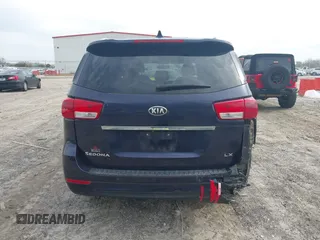 2018 Kia Sedona LX with VIN KNDMB5C15J6352017, listed as a IAAI auction lot 41787590 with 110,159 mi miles. Bid and sale history available at carsss.com. Image 17.
