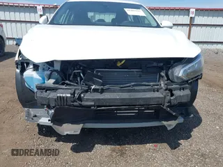 2025 Nissan Sentra SV z VIN 3N1AB8CV9SY284647, wystawiony jako IAAI lot #42489225 z przebiegiem 6 262 mil mil oraz . Historia ofert i sprzedaży dostępna na DreamBid. Obrazek 6.