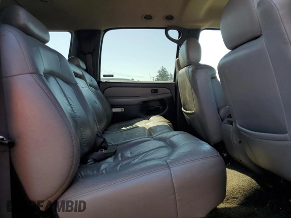 2001 Chevrolet Suburban LS with VIN 3GNFK16T31G244175, listed as a Copart auction lot 48522155 with 210,127 mi miles and Salvage Title. Bid and sale history available at carsss.com. Image 11.