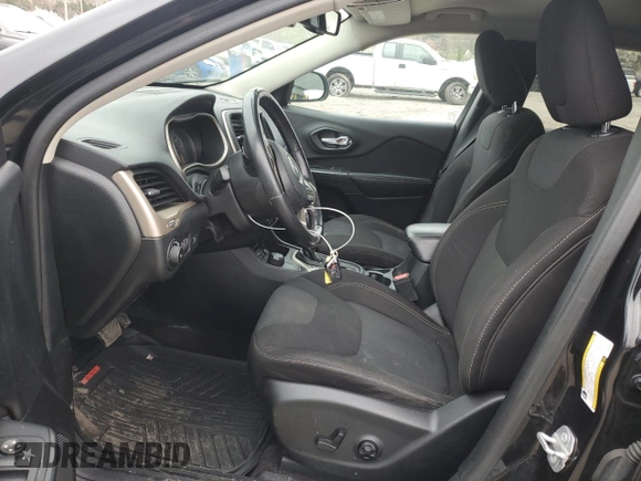2016 Jeep Cherokee Latitude with VIN 1C4PJMCS3GW323322, listed as a Copart auction lot 50206185 with 183,062 mi miles and Salvage Title. Bid and sale history available at carsss.com. Image 7.