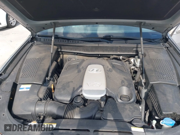 2011 Hyundai Equus Signature with VIN KMHGH4JF7BU040004, listed as a IAAI auction lot 41729796 with 129,950 mi miles and . Bid and sale history available at DreamBid. Image 10.