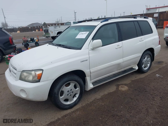 2005 Toyota Highlander with VIN JTEDP21A450072905, listed as a IAAI auction lot 41583297 with 250,061 mi miles. Bid and sale history available at carsss.com. Image 2.