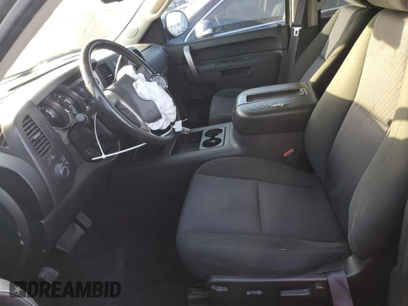 2013 Chevrolet Silverado 1500 LT with VIN 3GCPCSE08DG148103, listed as a Copart auction lot 52362155 with 205,647 mi miles and Salvage Title. Bid and sale history available at DreamBid. Image 7.