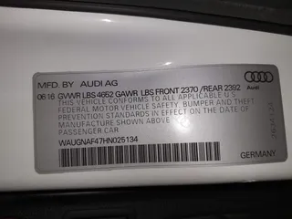 2017 Audi A4 Premium z VIN WAUGNAF47HN025134, wystawiony jako IAAI lot #42368704 z przebiegiem 136 659 mil mil oraz . Historia ofert i sprzedaży dostępna na DreamBid. Obrazek 9.