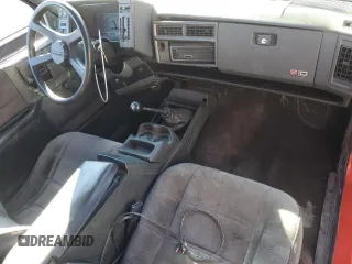 1990 Chevrolet Blazer z VIN 1GNCS18Z2L8113073, wystawiony jako Copart lot #87676865 z przebiegiem 22 827 mil mil oraz Szkoda całkowita • Salvage title. Historia ofert i sprzedaży dostępna na DreamBid. Obrazek 8.
