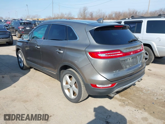 2016 Lincoln MKC Premier with VIN 5LMCJ1D98GUJ21055, listed as a IAAI auction lot 41747502 with 101,956 mi miles and . Bid and sale history available at DreamBid. Image 3.