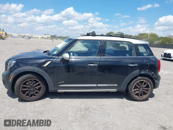 2016 MINI Countryman S z VIN WMWZC5C58GWU21536, wystawiony jako IAAI lot #41907958 z przebiegiem 83 761 mil mil oraz . Historia ofert i sprzedaży dostępna na DreamBid. Obrazek 13.