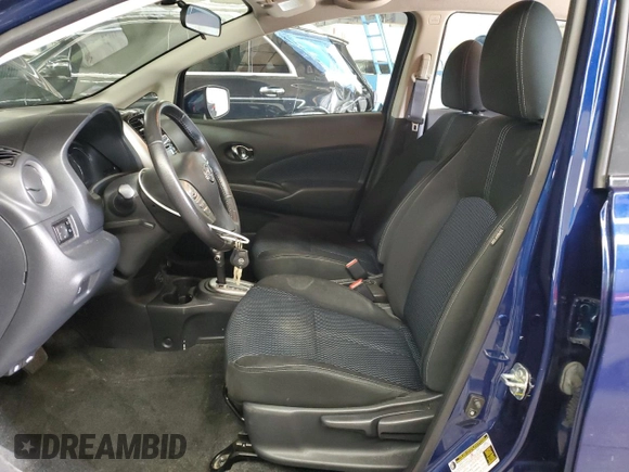 2018 Nissan Note SV z VIN 3N1CE2CP6JL352218, wystawiony jako Copart lot #61259655 z przebiegiem 47 697 mil mil oraz Szkoda całkowita • Salvage title. Historia ofert i sprzedaży dostępna na DreamBid. Obrazek 7.