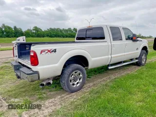 2014 Ford F-350 XLT with VIN 1FT8W3BT3EEB76108, listed as a Copart auction lot 56213775 with 261,799 mi miles and Clean Title. Bid and sale history available at DreamBid. Image 4.