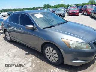 2010 Honda Accord LX z VIN 1HGCP2F37AA159603, wystawiony jako IAAI lot #42450658 z przebiegiem 218 321 mil mil oraz . Historia ofert i sprzedaży dostępna na DreamBid. Obrazek 1.