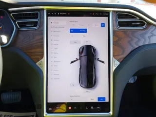 2017 Tesla Model S 60 with VIN 5YJSA1E19HF226094, listed as a IAAI auction lot 40931307 with 80,392 mi miles and . Bid and sale history available at DreamBid. Image 19.
