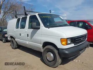 2004 Ford Econoline Cargo Commercial with VIN 1FTNE24W34HA52697, listed as a IAAI auction lot 41919725 with 107,931 mi miles and . Bid and sale history available at carsss.com. Image 1.