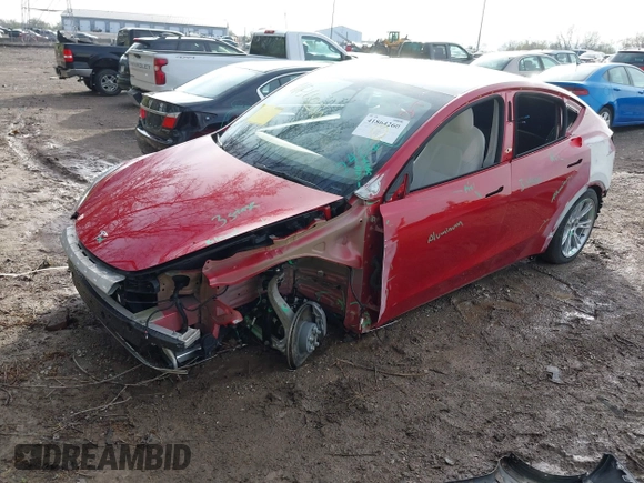 2021 Tesla Model Y Long Range with VIN 5YJYGDEE3MF212845, listed as a IAAI auction lot 41864260 with 43,451 mi miles. Bid and sale history available at carsss.com. Image 2.