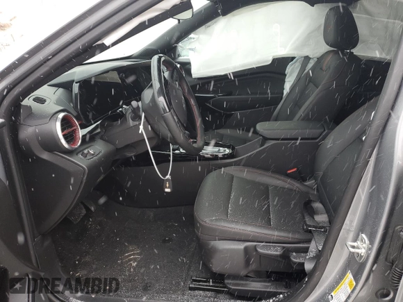 2024 Chevrolet Trax 2RS with VIN KL77LJE27RC124278, listed as a Copart auction lot 44200785 with 6,365 mi miles and Non Repairable. Bid and sale history available at DreamBid. Image 7.