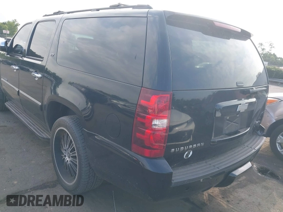2008 Chevrolet Suburban LTZ z VIN 1GNFK16378R122767, wystawiony jako IAAI lot #42689521 z przebiegiem 284 712 mil mil oraz . Historia ofert i sprzedaży dostępna na DreamBid. Obrazek 3.