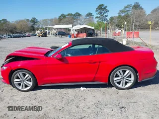 2015 Ford Mustang EcoBoost Premium z VIN 1FATP8UH1F5360984, wystawiony jako IAAI lot #41842901 z przebiegiem 87 773 mil mil oraz . Historia ofert i sprzedaży dostępna na DreamBid. Obrazek 13.
