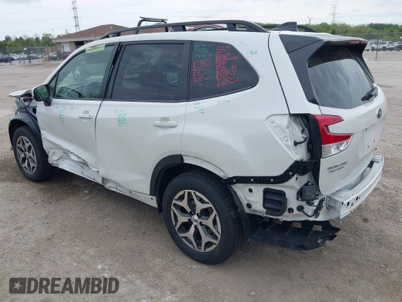 2024 Subaru Forester Premium with VIN JF2SKADC1RH496259, listed as a IAAI auction lot 42288694 with 13,568 mi miles and . Bid and sale history available at DreamBid. Image 3.