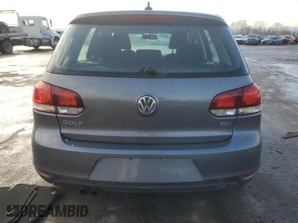 2014 Volkswagen Golf TDI w/Sunroof & Nav z VIN WVWDM7AJXEW005037, wystawiony jako Copart lot #43380895 z przebiegiem Nie podano mil oraz Czysty tytuł • Clean title. Historia ofert i sprzedaży dostępna na DreamBid. Obrazek 6.