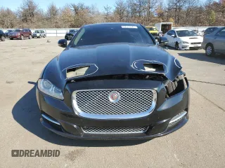 2015 Jaguar XJ with VIN SAJWA2GT2FMV84567, listed as a Copart auction lot 45231514 with 60,717 mi miles and . Bid and sale history available at DreamBid. Image 5.